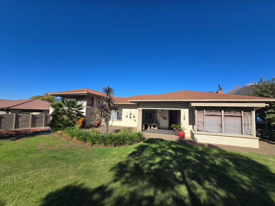 5 Bedroom Property for Sale in Dan Pienaar Free State